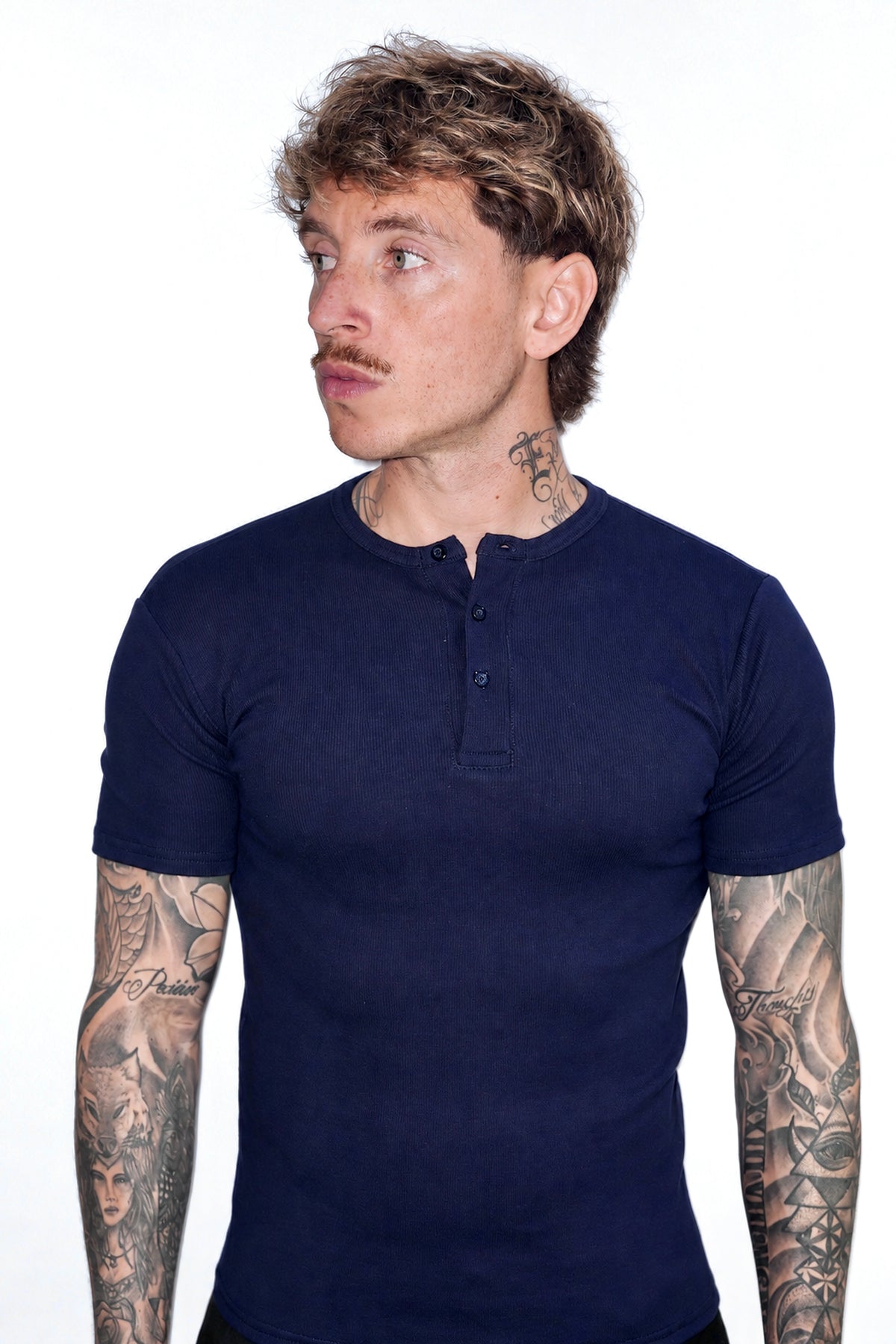 Henley Manga Corta